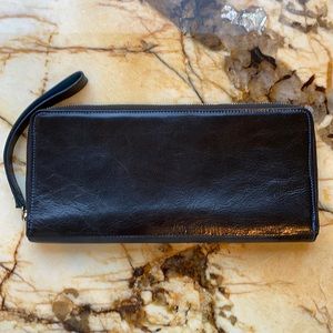 Tusk Siam Zip Travel Portfolio Wallet